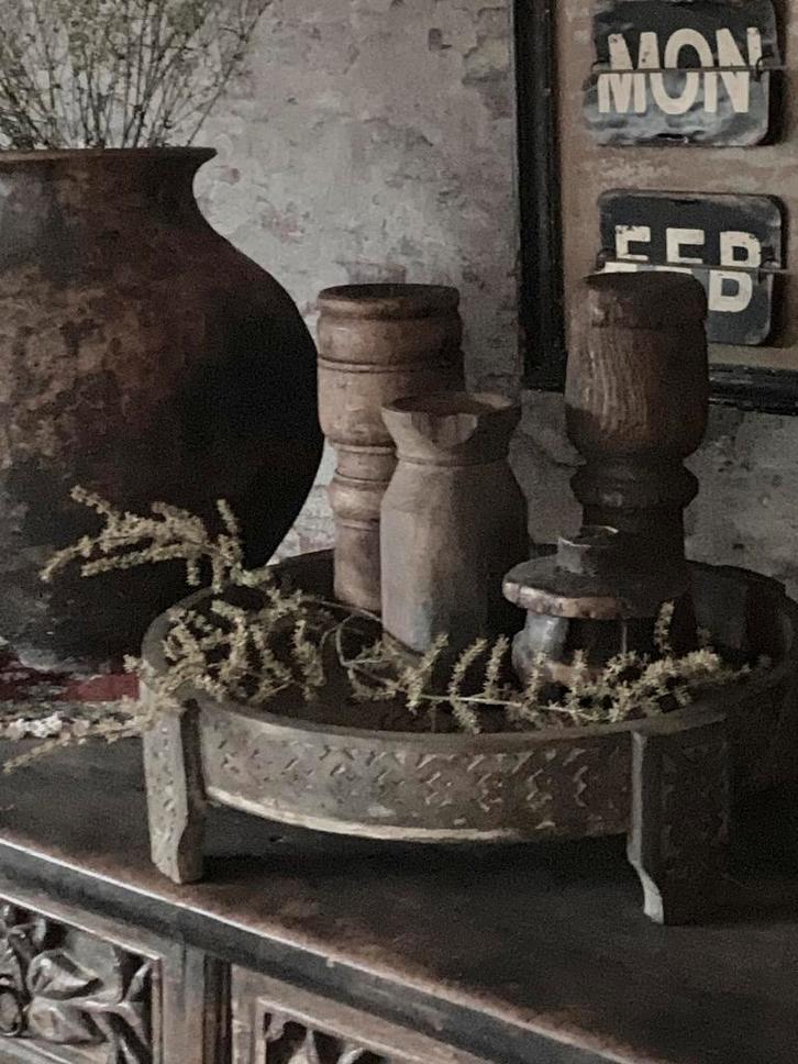 Chakki tafel india, Huis en Inrichting, Woonaccessoires | Etagères, Zo goed als nieuw, Ophalen