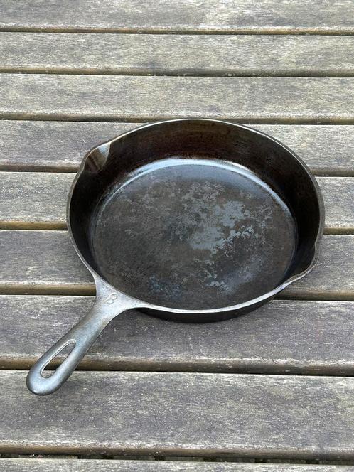 Vintage 10-1/2” Wagner Skillet gietijzer / cast iron, Huis en Inrichting, Keuken | Potten en Pannen, Zo goed als nieuw, Gietijzer