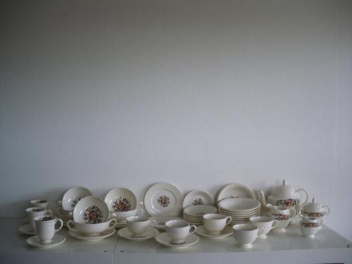Wedgwood Conway servies, Huis en Inrichting, Keuken | Servies, Zo goed als nieuw, Bord(en), Wedgwood, Porselein, Ophalen of Verzenden
