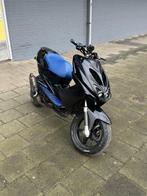 Mooie zwart-blauwe  Yamaha Aerox 70cc scooter (loopt niet), Ophalen, Gebruikt, Aerox, Maximaal 45 km/u