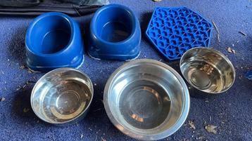 honden katten kunststof en RVS voerbak drinkbak beschikbaar voor biedingen