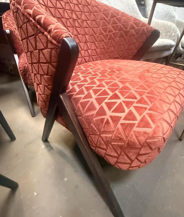 Richmons 2 Fauteuils Mia triangle, Huis en Inrichting, Fauteuils, Nieuw, Hout, 50 tot 75 cm, 75 tot 100 cm, Ophalen