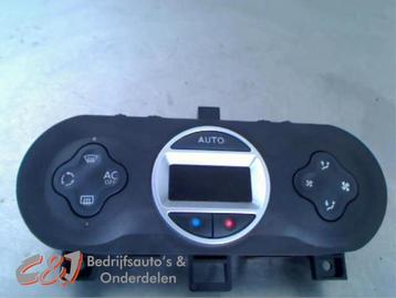 Climatronic Paneel van een Opel Vivaro beschikbaar voor biedingen