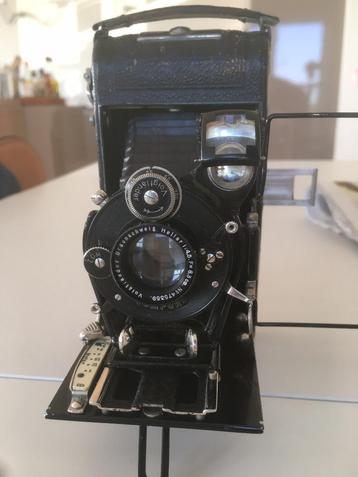 Voigtlander balg camera met Heliar objectief beschikbaar voor biedingen