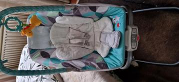 Geweldige babyboucer/ babystoeltje van Tiny Love beschikbaar voor biedingen