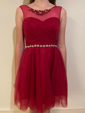 Prachtige feestjurk beschikbaar voor biedingen