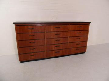 vintage winkelkast  ladekast   beschikbaar voor biedingen