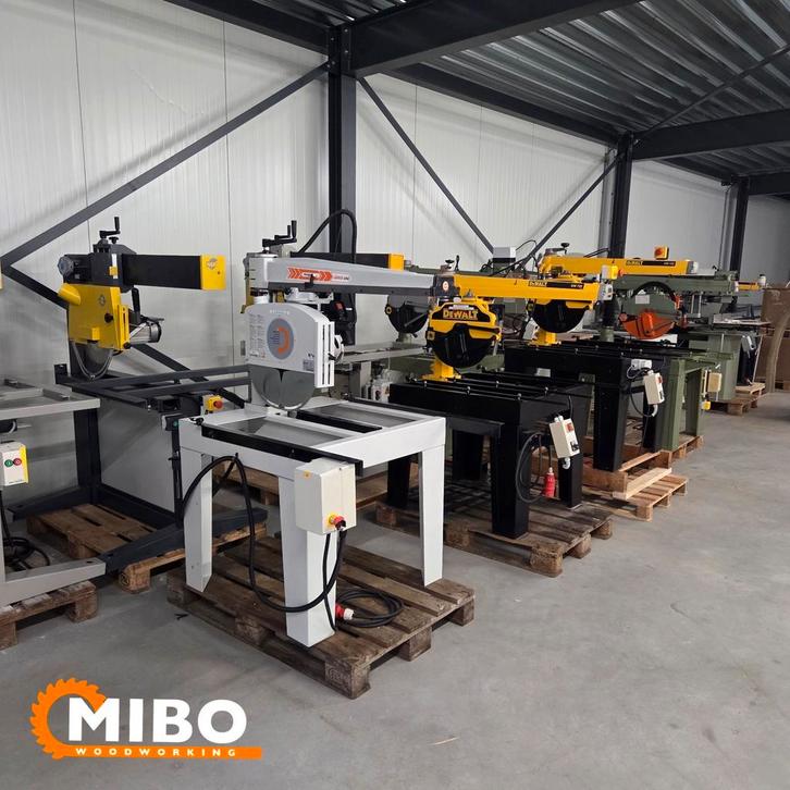 Afkortzaag Radiaalzaag ** tot 21cm ** nieuw en gebruikt, Doe-het-zelf en Verbouw, Gereedschap | Zaagmachines, Zo goed als nieuw