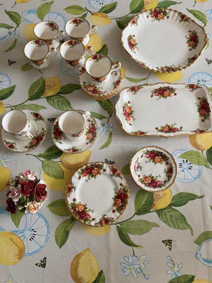 Collectie Royal Albert servies, Antiek en Kunst, Antiek | Servies los, Ophalen of Verzenden