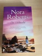 Nora Roberts - De zoektocht, Boeken, Ophalen of Verzenden, Gelezen, Nederland