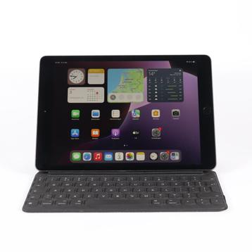 iPad 8 2020 128GB + Keyboard - B Grade beschikbaar voor biedingen