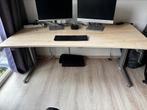 In hoogte verstelbaar bureau, Huis en Inrichting, Bureaus, Ophalen, In hoogte verstelbaar, Zo goed als nieuw