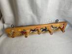 Oud houten kinderkapstokje met dierenafbeelding, Ophalen of Verzenden, Gebruikt, Kapstokje
