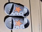 slippers instappers maat 26 grijs met oranje ster zgan, Ophalen of Verzenden, Zo goed als nieuw, Overige typen