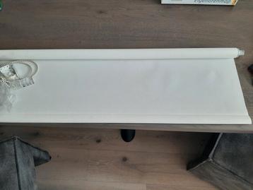 Rolgordijn verduisterd wit 1.50 lang x 90 cm breed beschikbaar voor biedingen