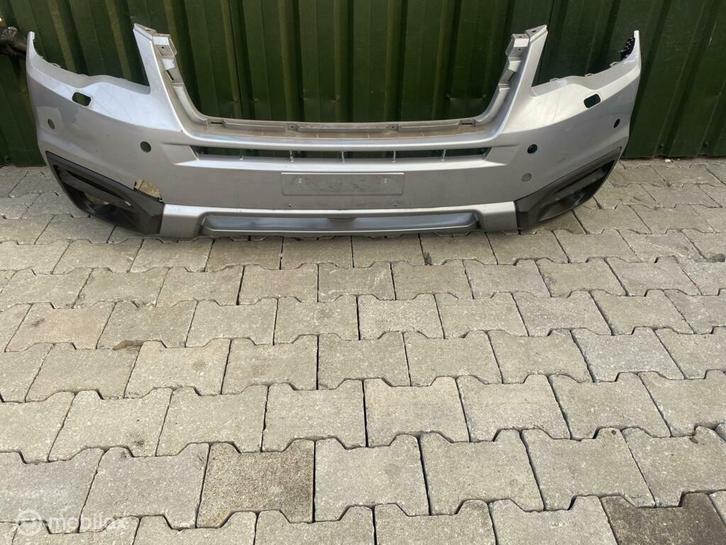 Voorbumper subaru forester 577045g030 Origineel, Auto-onderdelen, Carrosserie en Plaatwerk, Bumper, Voor, Gebruikt, Ophalen of Verzenden