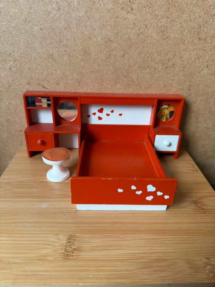Lundby bed ombouw en kruk - hxbxd 7.9x19.5x12.5cm - hout, Verzamelen, Poppenhuizen en Toebehoren, Zo goed als nieuw, Poppenhuis
