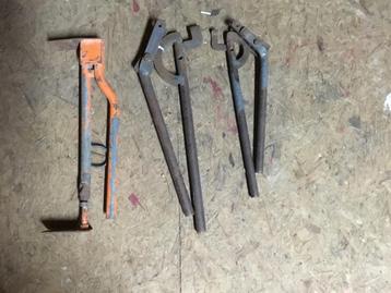 Diverse gereedschappen beschikbaar voor biedingen