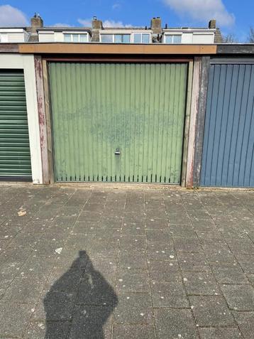 Te koop Garagebox in Renkum beschikbaar voor biedingen