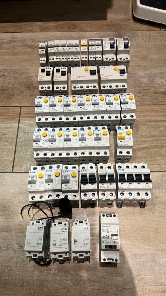 Diverse Eaton en Moeller automaten aardlekschakelaar, Doe-het-zelf en Verbouw, Elektra en Kabels, Gebruikt, Schakelaar, Ophalen of Verzenden
