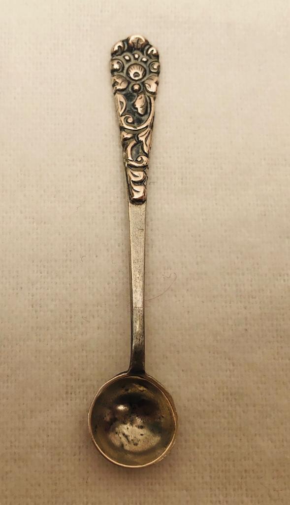 Djokja zilver specerij mosterd of  zoutlepeltje, Antiek en Kunst, Antiek | Bestek, Ophalen of Verzenden