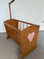 Charmante houten poppenwieg, Ophalen, Gebruikt