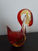 Zwaan rood amber glas, Antiek en Kunst, Kunst | Designobjecten, Ophalen