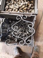 Sierijzer en ornamenten, Ophalen