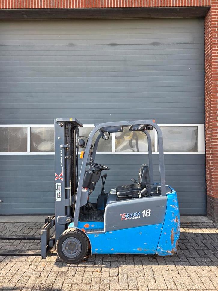 Heftruck EP FB 1800 Kg Triplex Sideshift 400 cm 2007, Zakelijke goederen, Machines en Bouw | Heftrucks en Intern transport, Heftruck