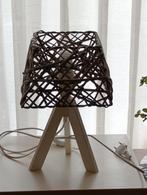 Tafellamp, schemerlamp, hout, wit, rieten kap, Huis en Inrichting, Lampen | Tafellampen, Ophalen of Verzenden, Zo goed als nieuw