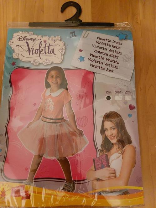 Disney Violetta Jurk - Maat 104, Kinderen en Baby's, Carnavalskleding en Verkleedspullen, Nieuw, Jongen of Meisje, 104 of kleiner