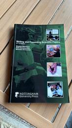 Writing and presenting Scientific Papers, Ophalen of Verzenden, Gelezen, WO