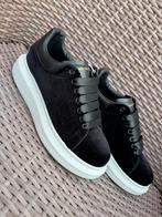 Alexander McQueen Suede, Zwart, Nieuw, Ophalen of Verzenden, Sneakers of Gympen