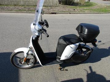  Askoll  Electrisse scooter met brom kenteken 45 km beschikbaar voor biedingen