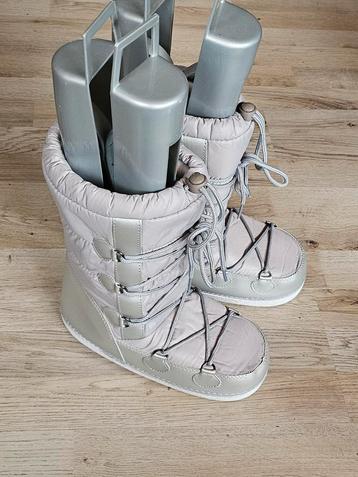 Even ODD Snowboots Zilver Grijs 38/39 beschikbaar voor biedingen