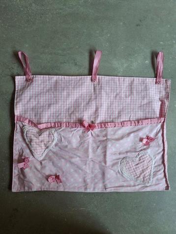 Boxtas en een commode tas roze  beschikbaar voor biedingen