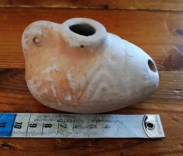 Holy water stoup olielamp midden oosten aardewerk beschikbaar voor biedingen