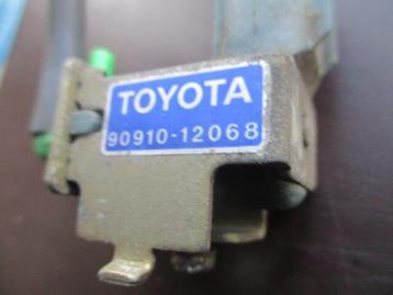 TOYOTA GENUINE EGR VACUUM SWITCHING VALVE FOR 4 RUNNER TACOM beschikbaar voor biedingen