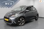 Toyota Aygo 1.0 VVT-i x-pose / Cabrio / Camera / Airco, Voorwielaandrijving, Gebruikt, 4 stoelen, Leder en Stof