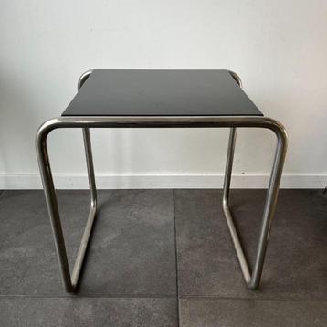 Set van 2 bijzettafels B9 door Marcel Breuer Bauhaus beschikbaar voor biedingen