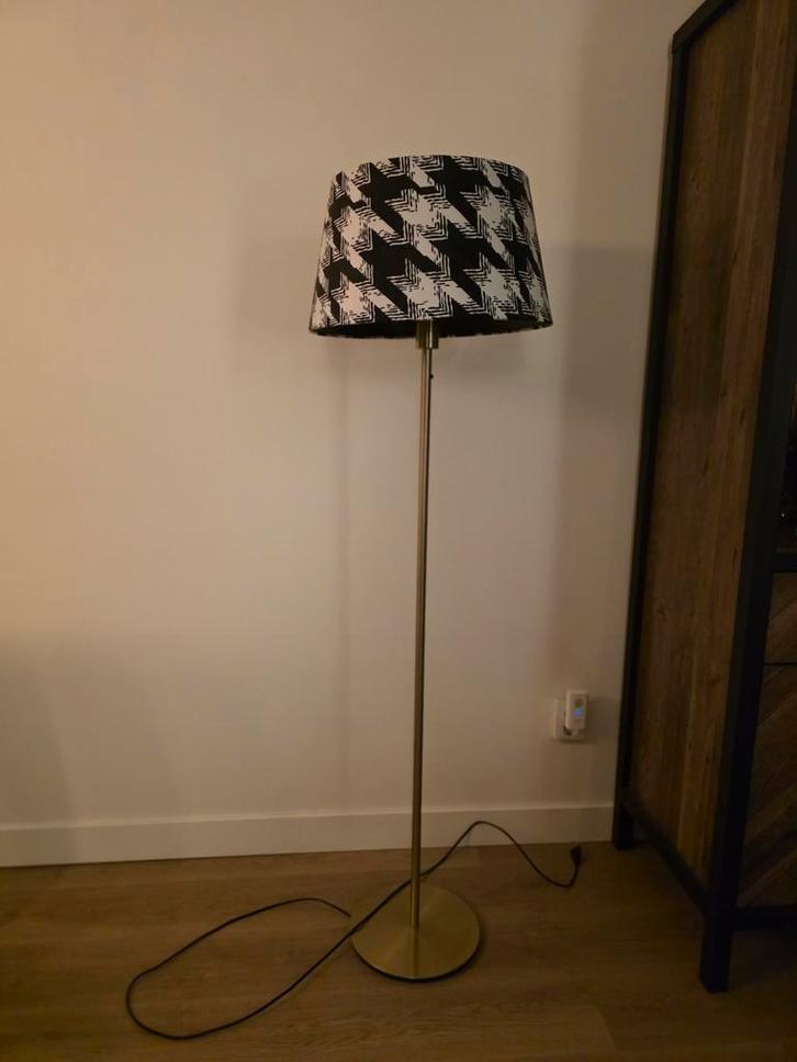 Riviera Maison Vloerlamp - Stijlvol Design, Huis en Inrichting, Lampen | Vloerlampen, Zo goed als nieuw, 150 tot 200 cm, Metaal