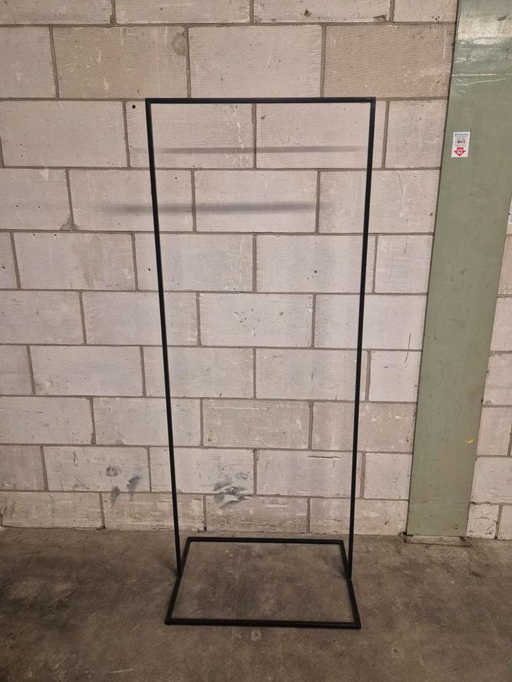 Zwarte stalen kledingrekken – 7 stuks (ook los te koop), Huis en Inrichting, Kasten | Schoenenrekken, Zo goed als nieuw, Ophalen