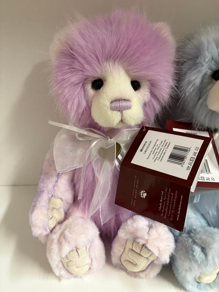 Charlie Bears, Monica,. 32cm., Verzamelen, Beren en Cherished Teddies, Ophalen of Verzenden, Nieuw, Stoffen beer, Overige merken