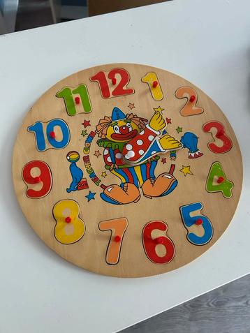 Houten Klok Puzzel met Noppen - Clown Design beschikbaar voor biedingen