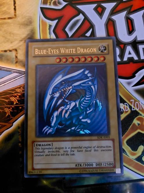 Blue-eyes white dragon sdk-e001, Hobby en Vrije tijd, Verzamelkaartspellen | Yu-gi-Oh!, Zo goed als nieuw, Ophalen of Verzenden