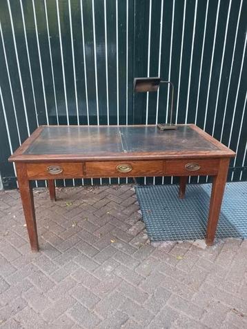 Engels Bureau of Schrijftafel  beschikbaar voor biedingen