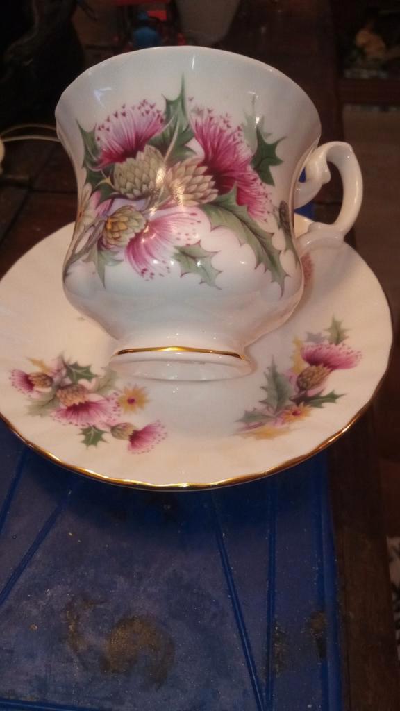 Royal Albert Summertime Kop en Schotel, Antiek en Kunst, Antiek | Servies los, Ophalen of Verzenden