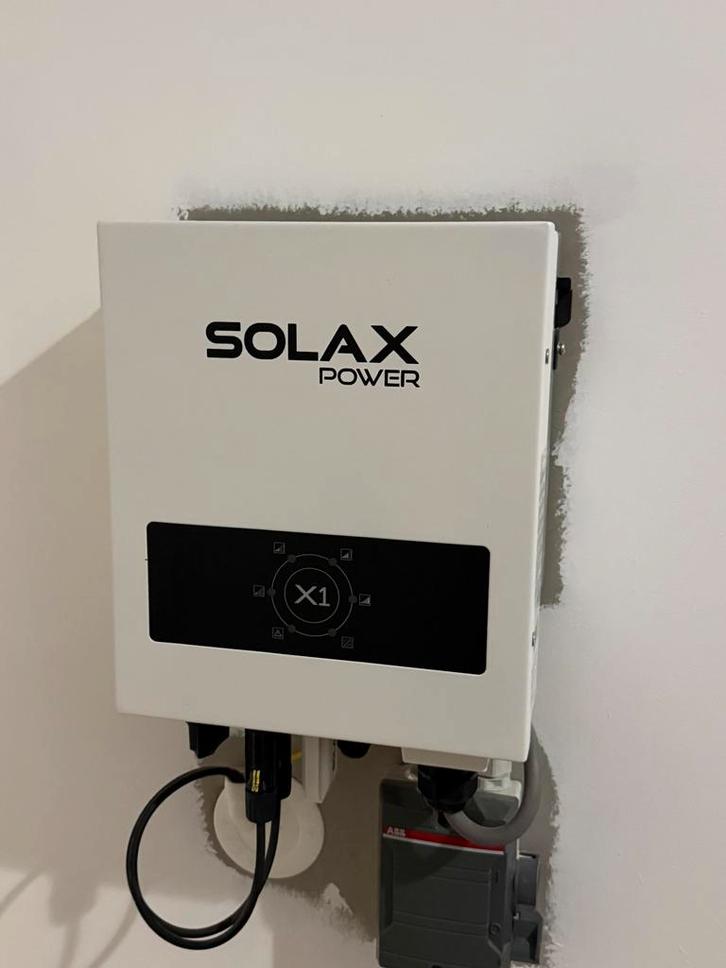 Solax 1250W Omvormer - Zonnepanelen, Verzamelen, Elektronische Apparatuur, Overige typen, Ophalen