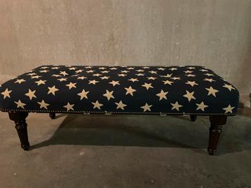 Kwalitatief Bankje met Sterren beschikbaar voor biedingen