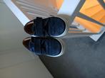 Keurige donkerblauwe sneakers maat 33, Ophalen of Verzenden, Zo goed als nieuw, Jongen, Schoenen
